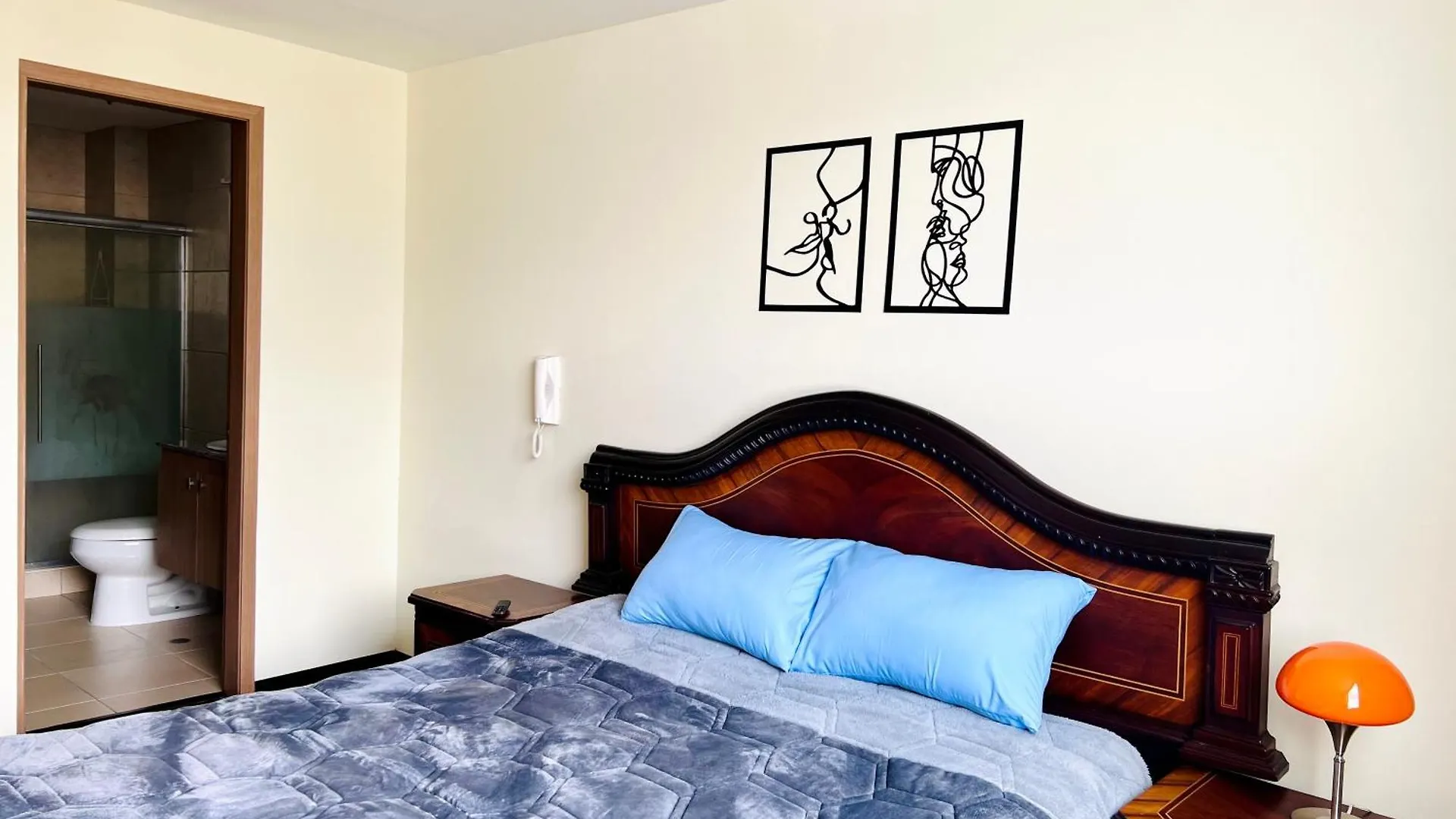 Suite Junto A Megamaxi Quito 0*,  Ecuador